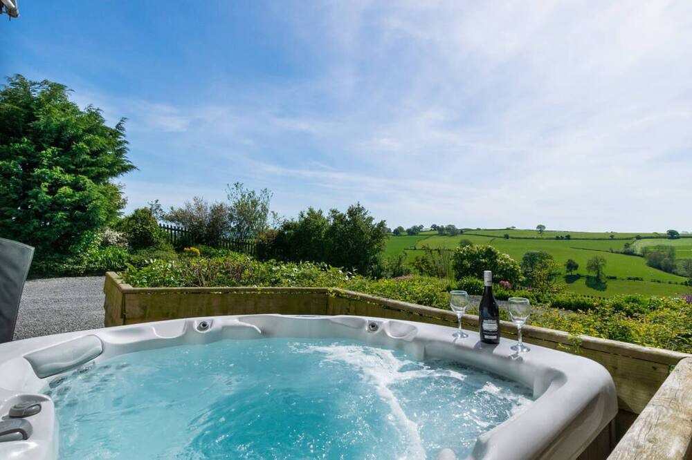 Photo of Others in Kingswood