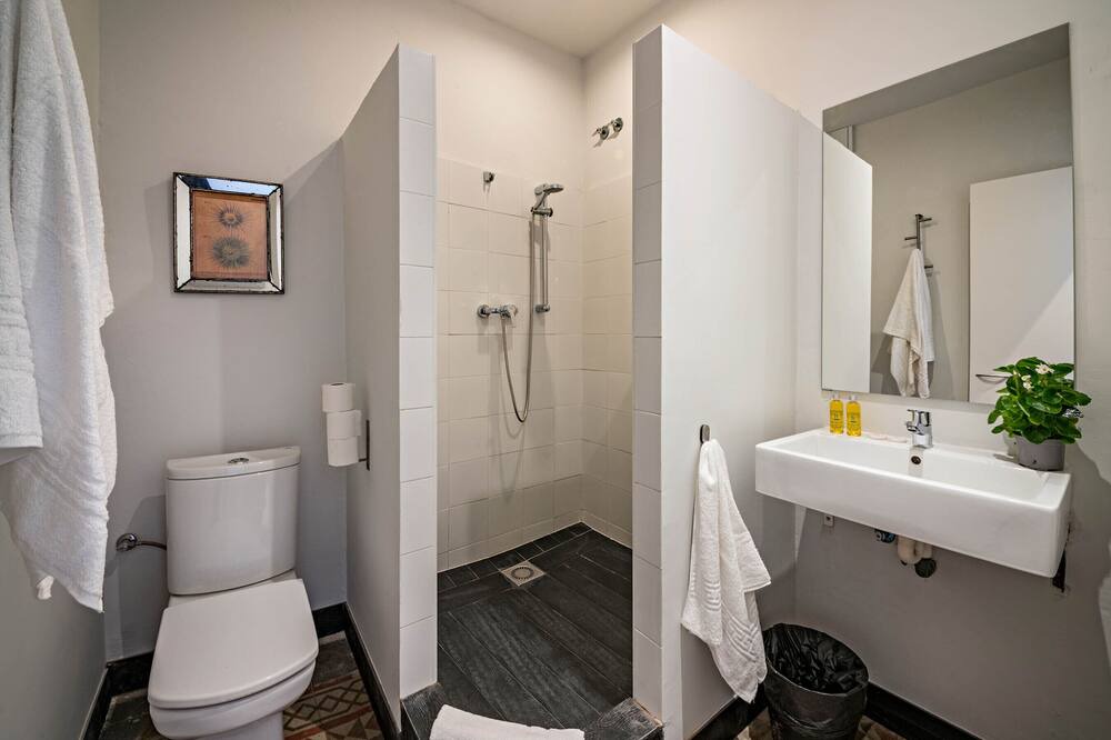 Photo of Bathroom in Gothic Quarter