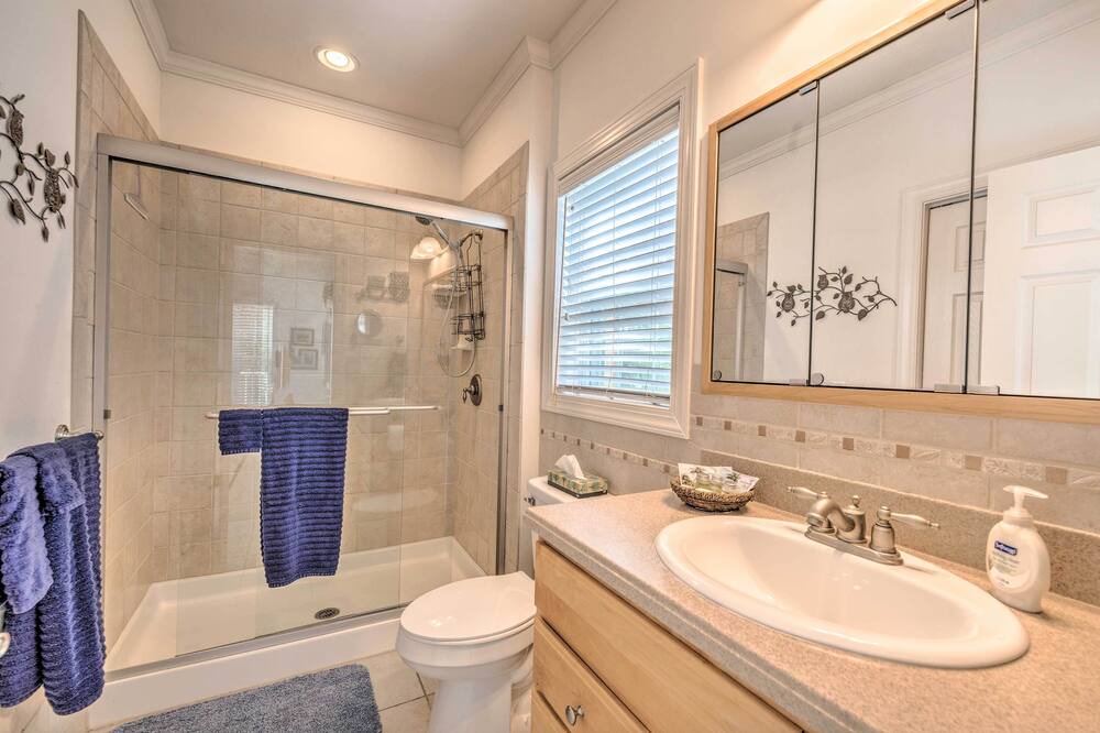 Photo of Bathroom in Bell