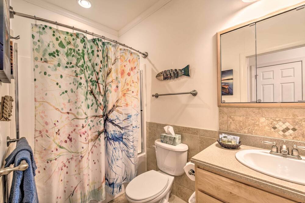 Photo of Bathroom in Bell