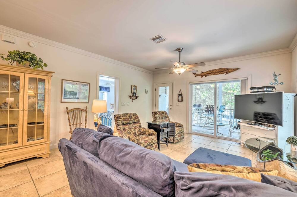 Photo of Livingroom in Bell