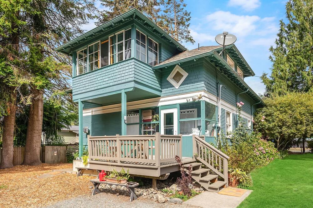 Photo of Outdoor in Carnation