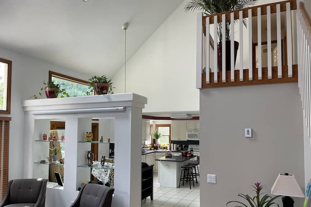 Photo of Livingroom in Sylvania