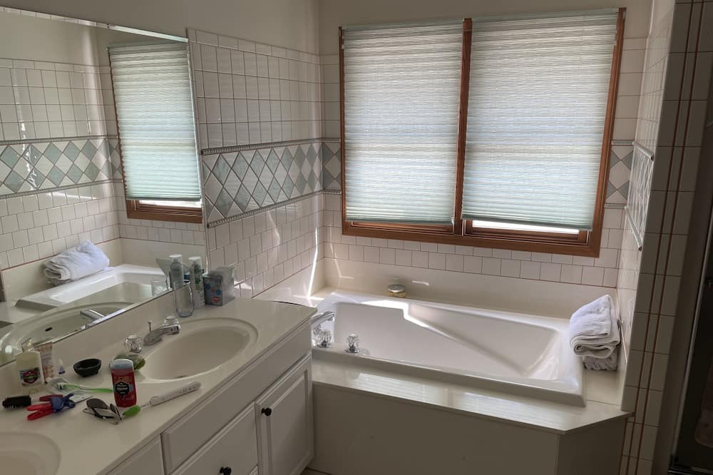 Photo of Bathroom in Sylvania