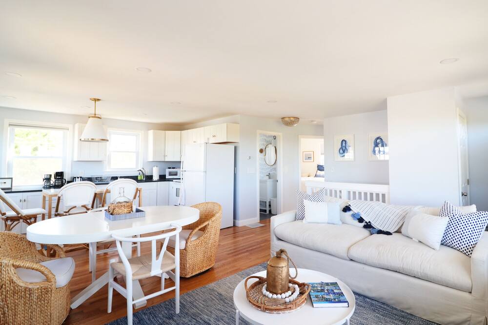 Photo of Livingroom in Newburyport