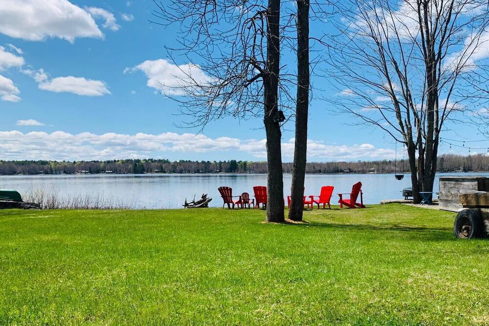 Photo of Outdoor in Sebright