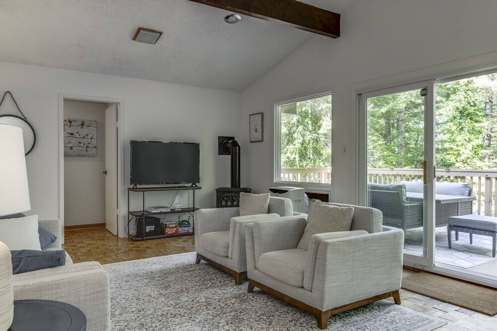 Photo of Livingroom in Lafontaine