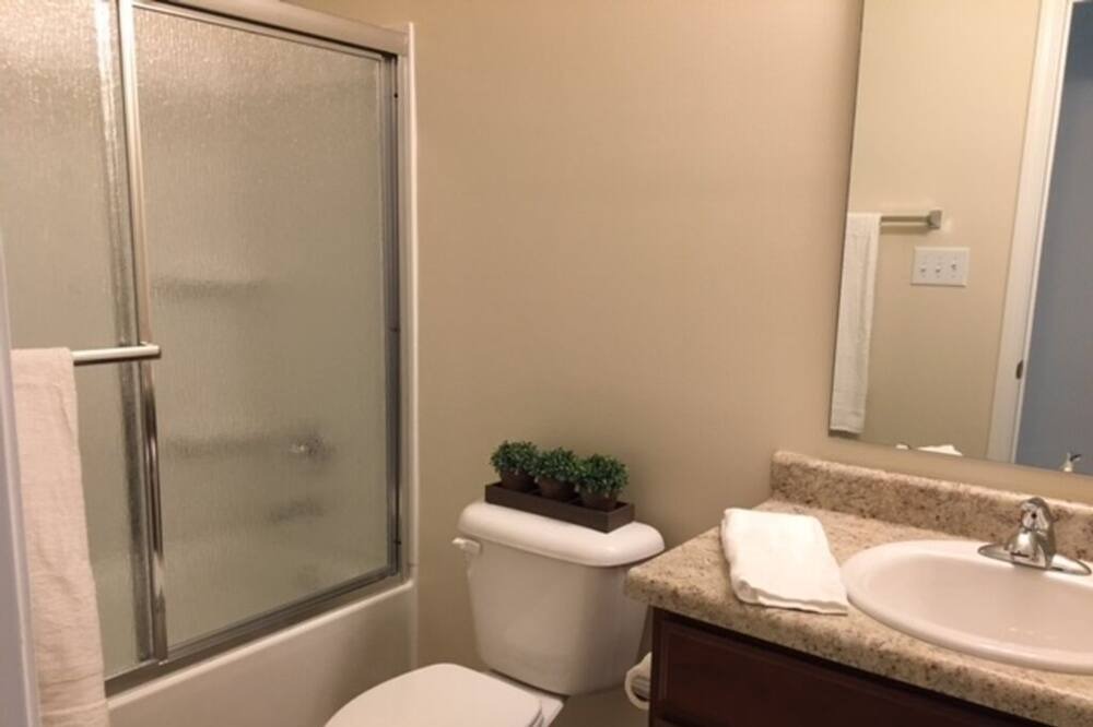 Photo of Bathroom in Pendleton