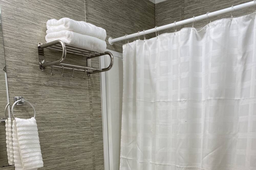 Photo of Bathroom in Florien