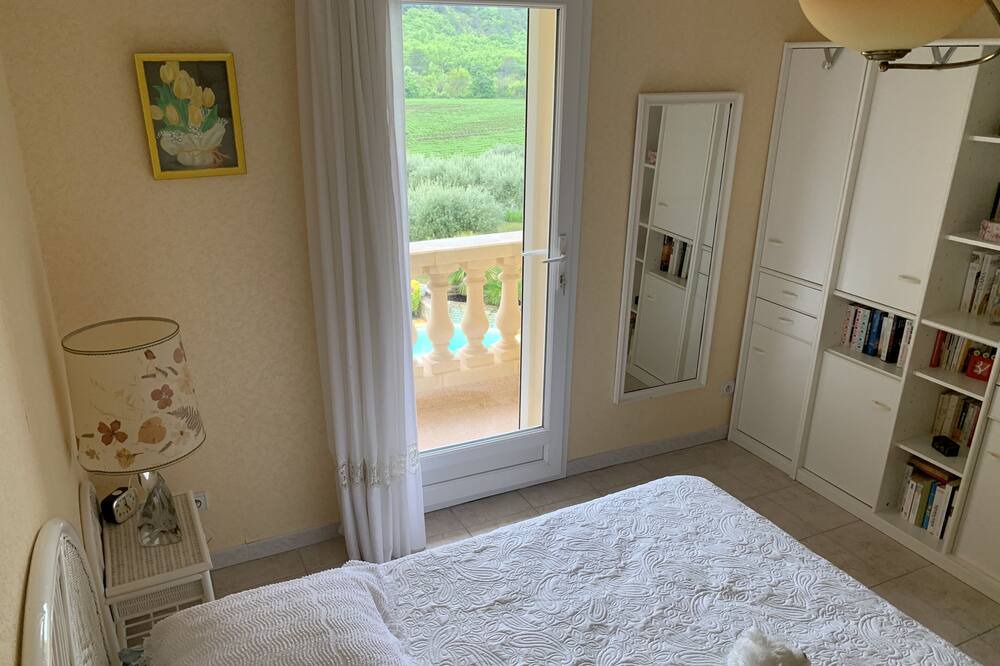 Photo of Bedroom in Oraison
