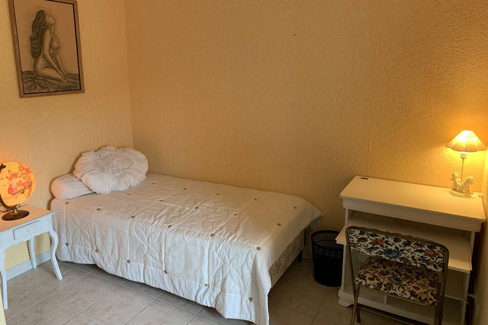 Photo of Bedroom in Oraison