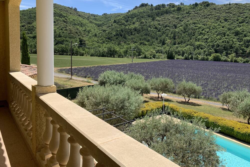 Photo of Patio Balcony in Oraison