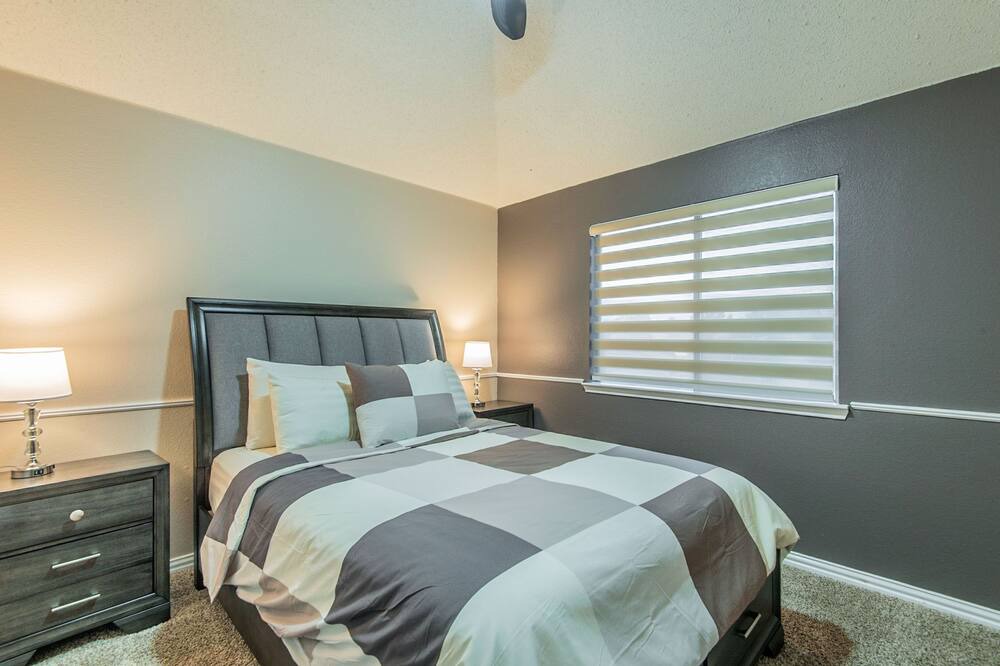 Photo of Bedroom in Elmo