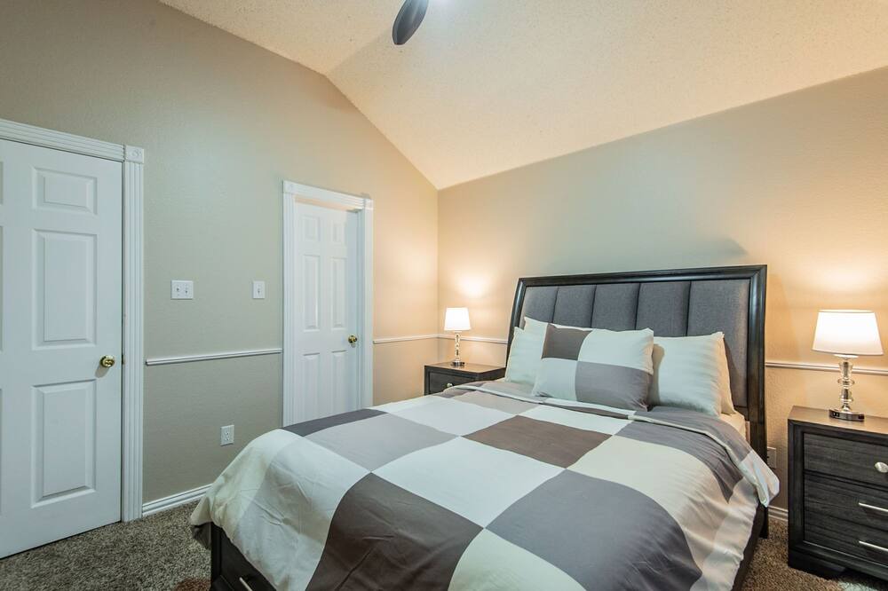 Photo of Bedroom in Elmo