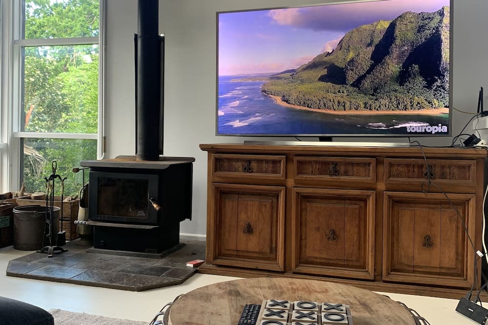 Photo of Livingroom in Lower Macdonald