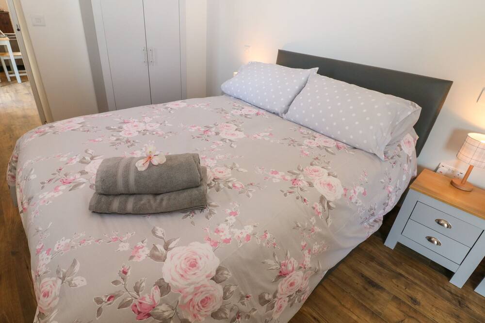 Photo of Others in Blackwell in the Peak