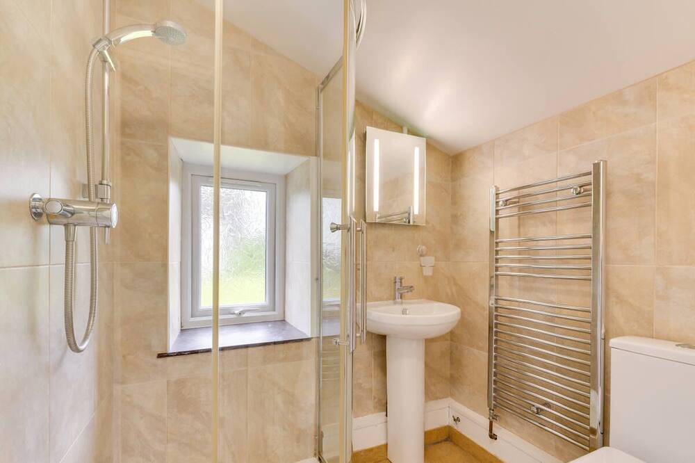 Photo of Bathroom in Llanberis