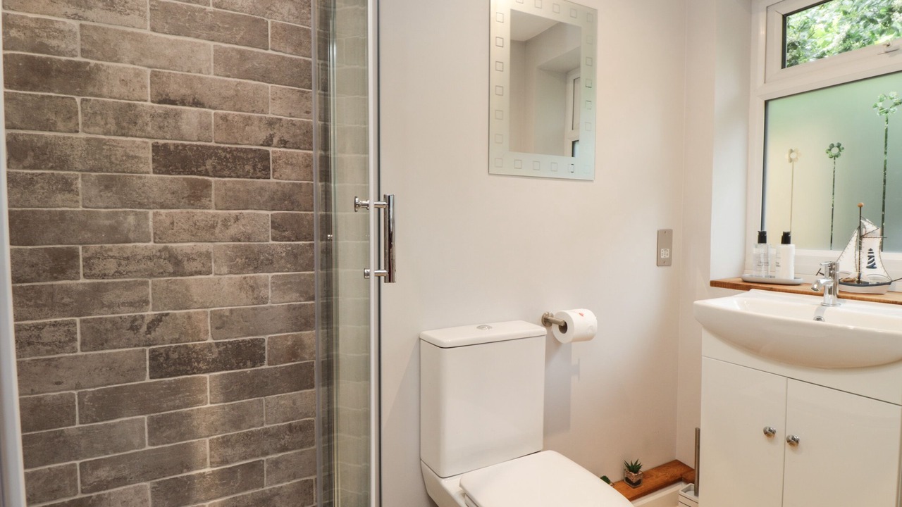 Photo of Others in Five Oak Green