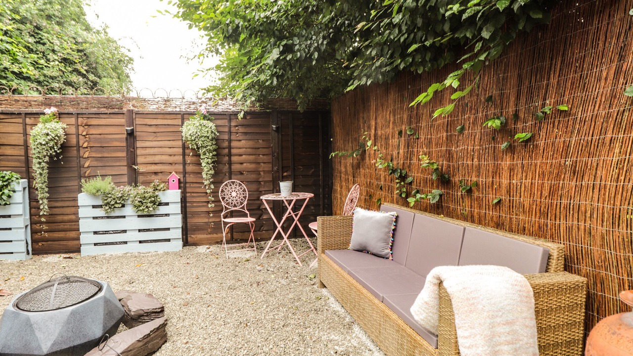 Photo of Patio Balcony in Five Oak Green