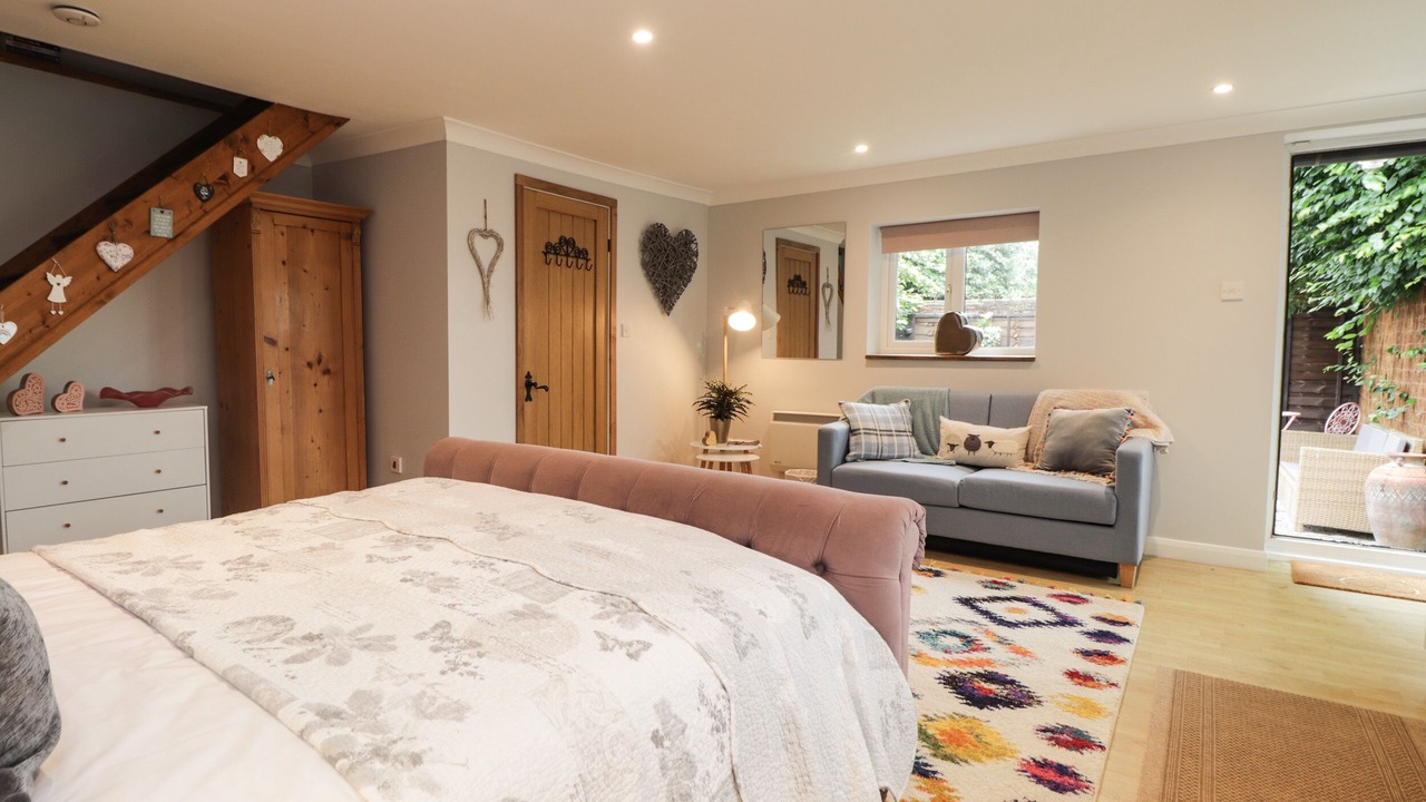 Photo of Others in Five Oak Green