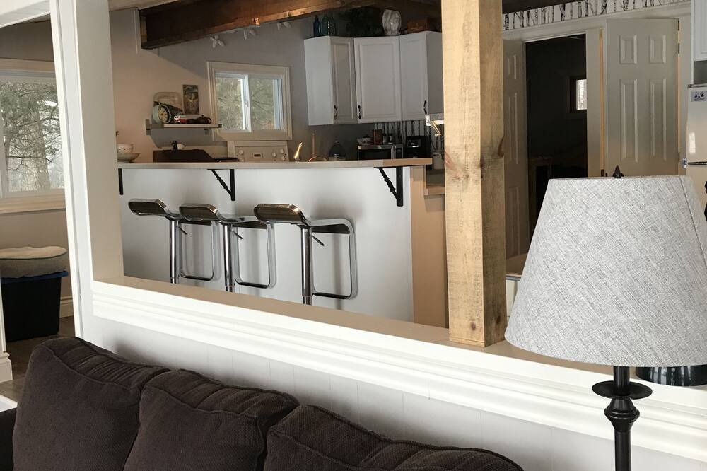 Photo of Livingroom in Frontenac
