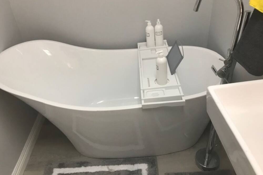 Photo of Bathroom in Bombay Beach