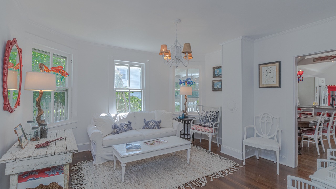 Photo of Livingroom in Urbanna