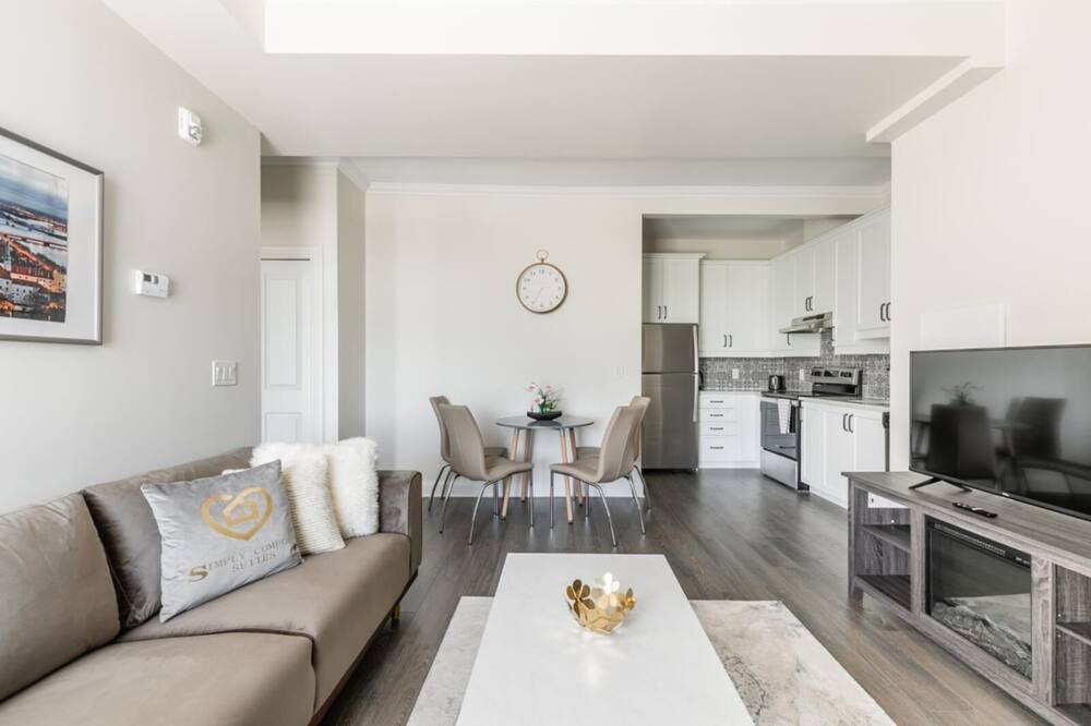 Photo of Livingroom in Smiths Falls