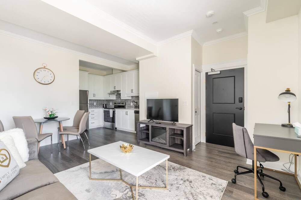 Photo of Livingroom in Smiths Falls