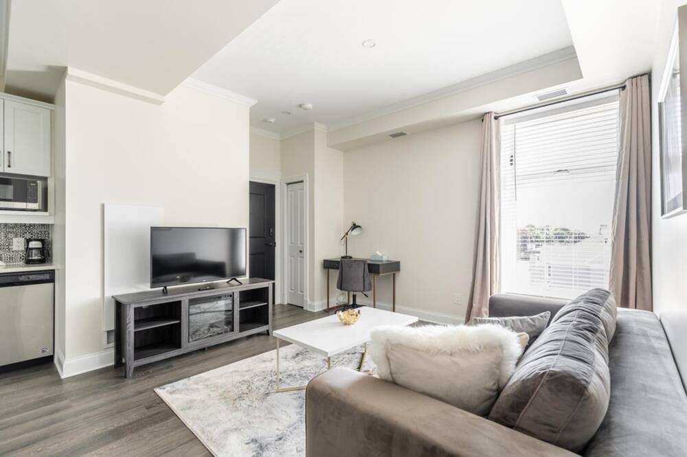 Photo of Livingroom in Smiths Falls