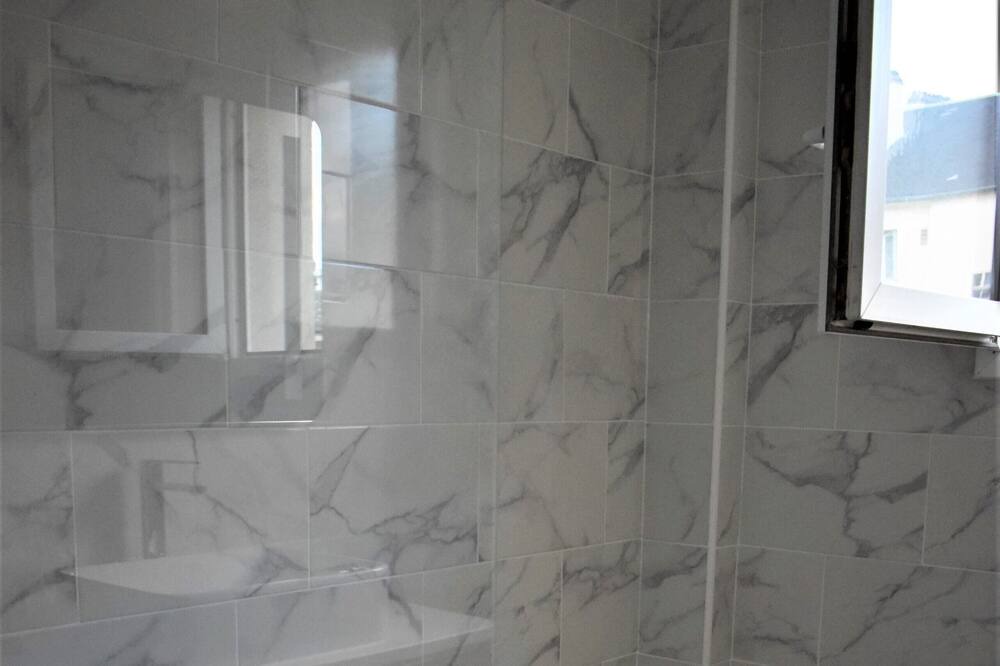 Photo of Bathroom in Pontoise