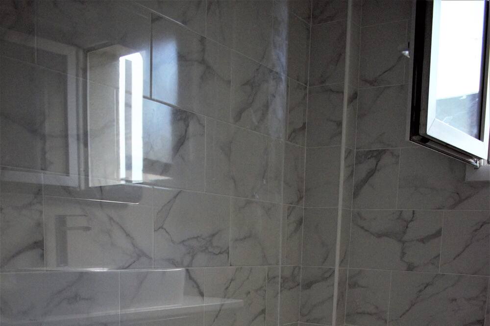 Photo of Bathroom in Pontoise