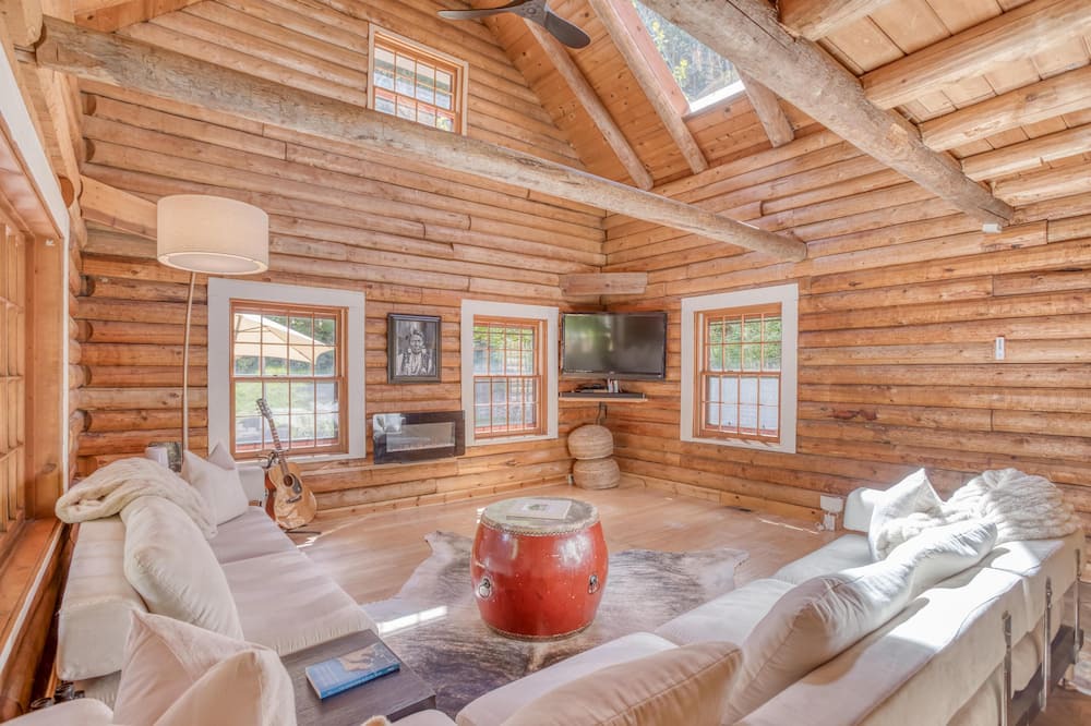 Photo of Livingroom in Neskowin