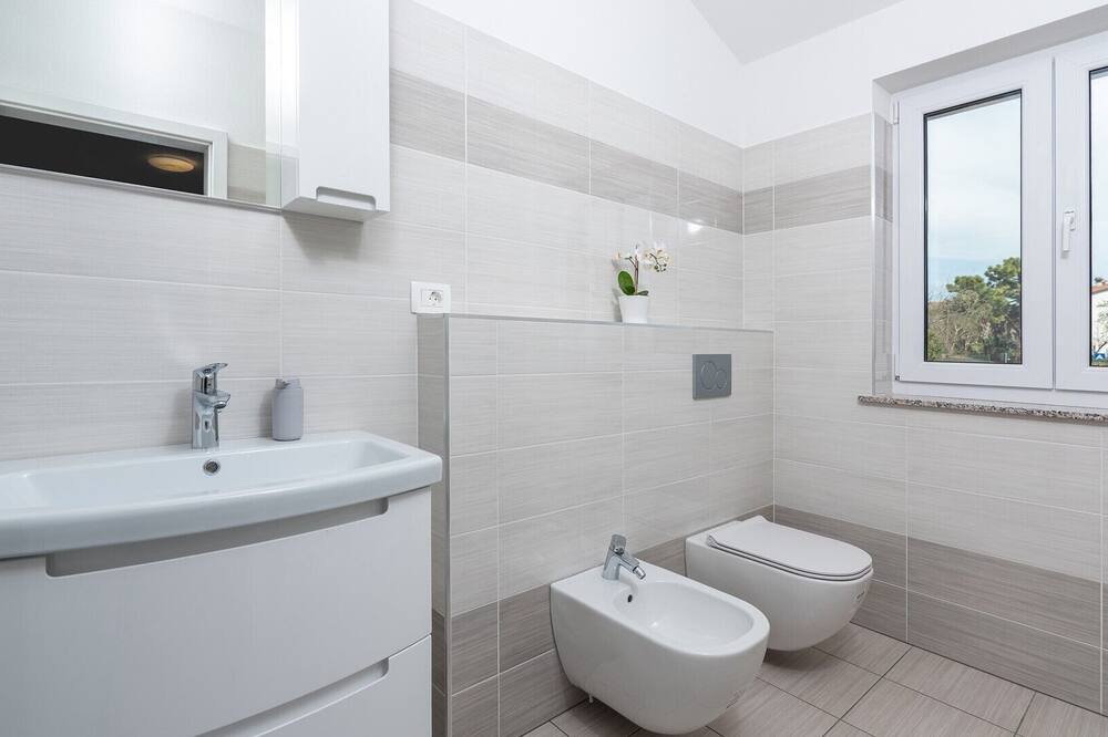 Photo of Bathroom in Radini