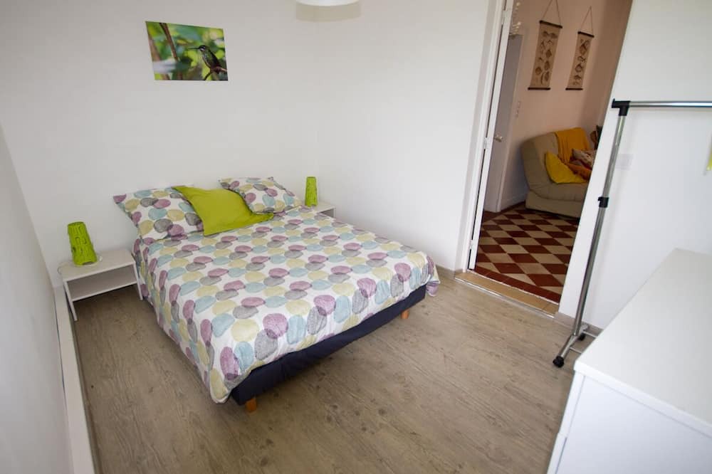 Photo of Bedroom in Noaillan