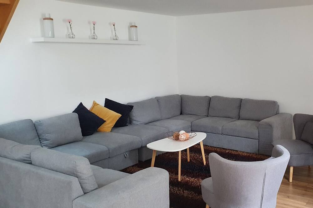 Photo of Livingroom in Charleville-Mezieres