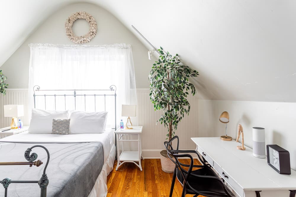 Photo of Bedroom in West End - West Side