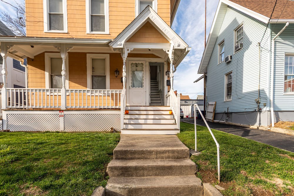 Photo of Outdoor in West End - West Side