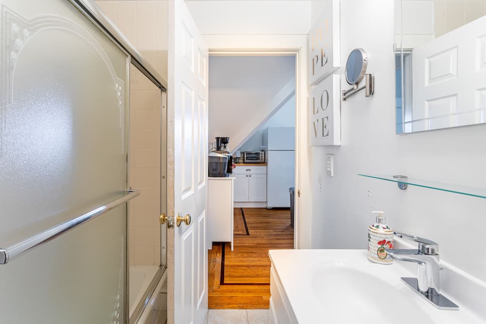 Photo of Bathroom in West End - West Side