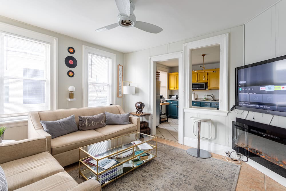 Photo of Outdoor in West End - West Side