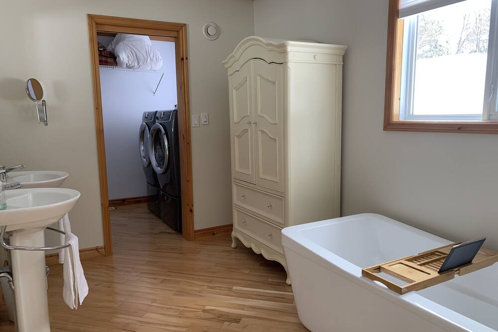 Photo of Bathroom in Cecebe