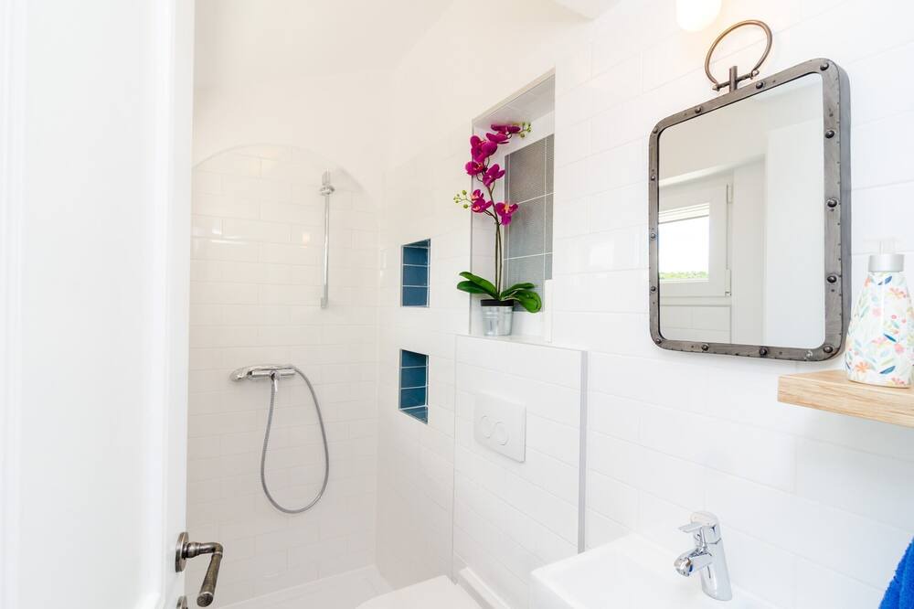 Photo of Bathroom in Podimoc