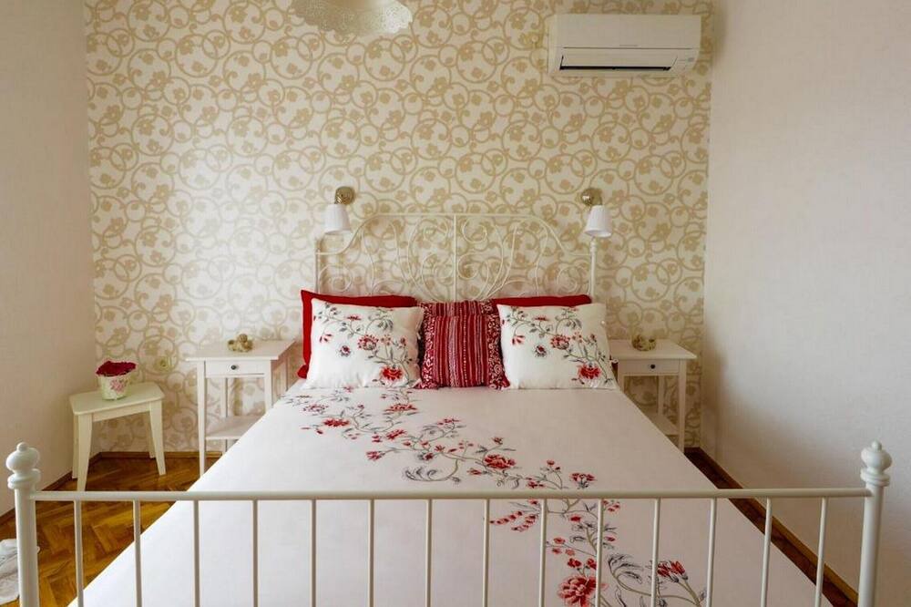 Photo of Bedroom in Mocici
