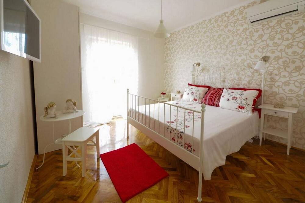 Photo of Bedroom in Mocici