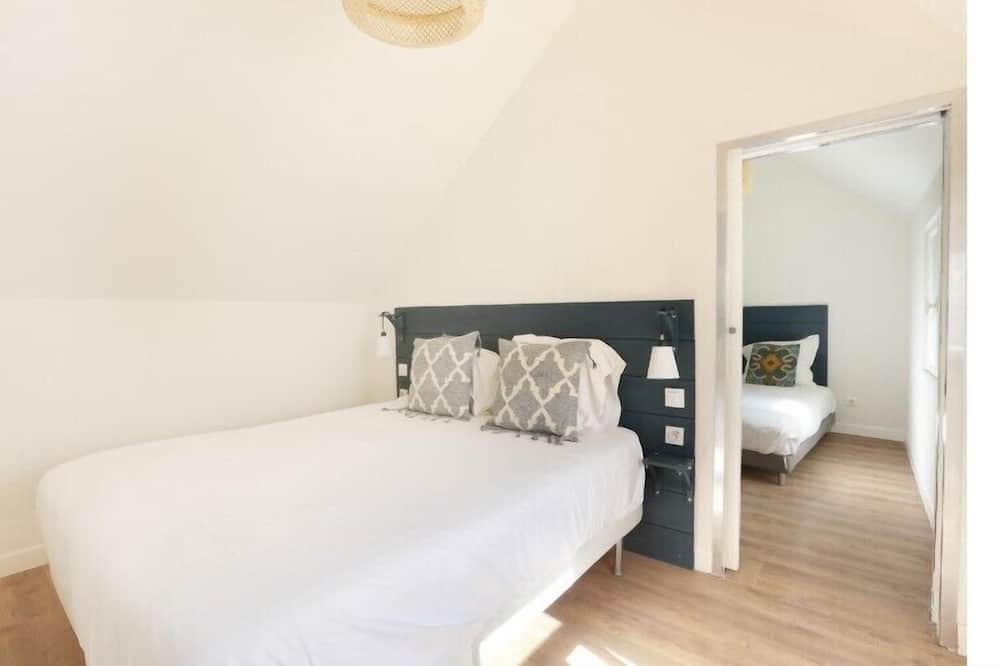 Photo of Bedroom in Les Lilas