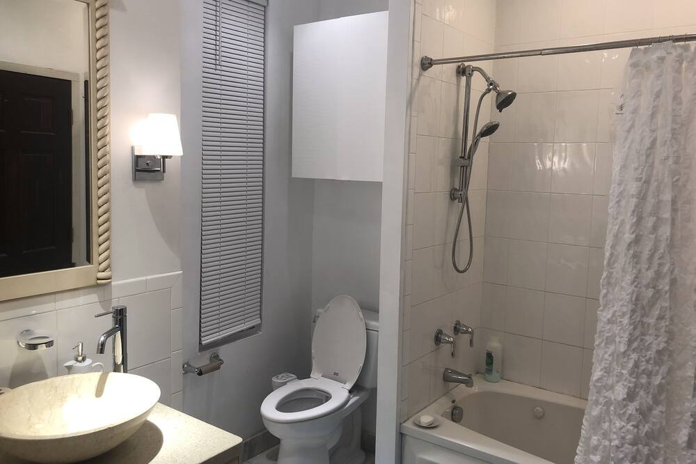 Photo of Bathroom in Pulaski Park