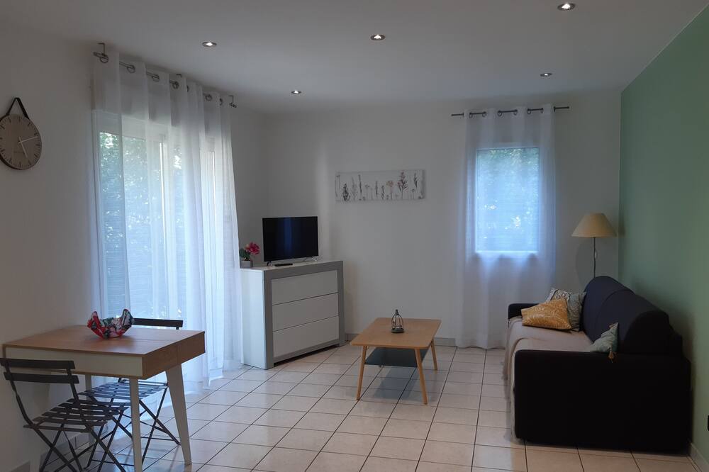 Photo of Livingroom in Payzac