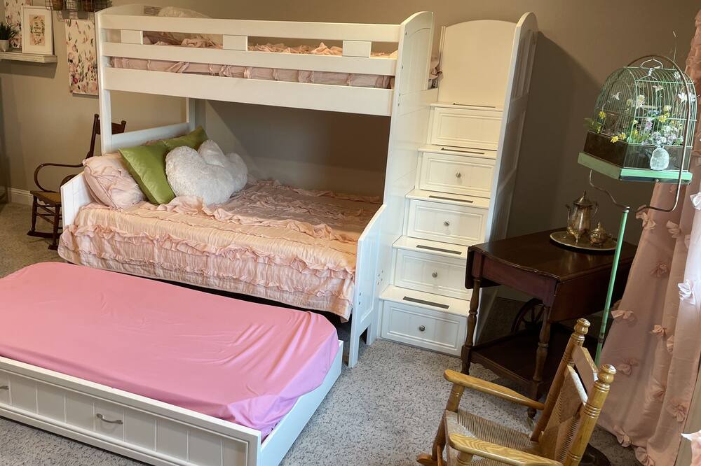 Photo of Bedroom in Lexington