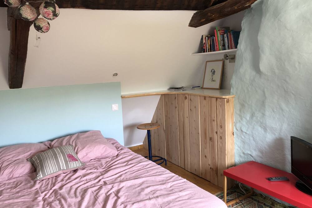 Photo of Bedroom in Coubjours