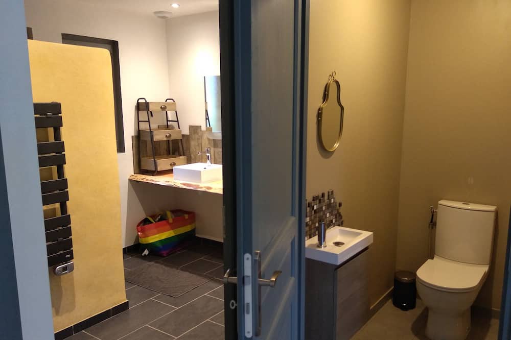 Photo of Bathroom in Mottier